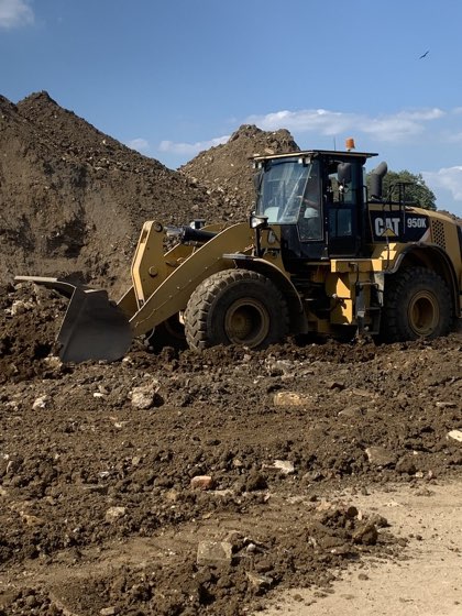 CAT loading shovel working on site
